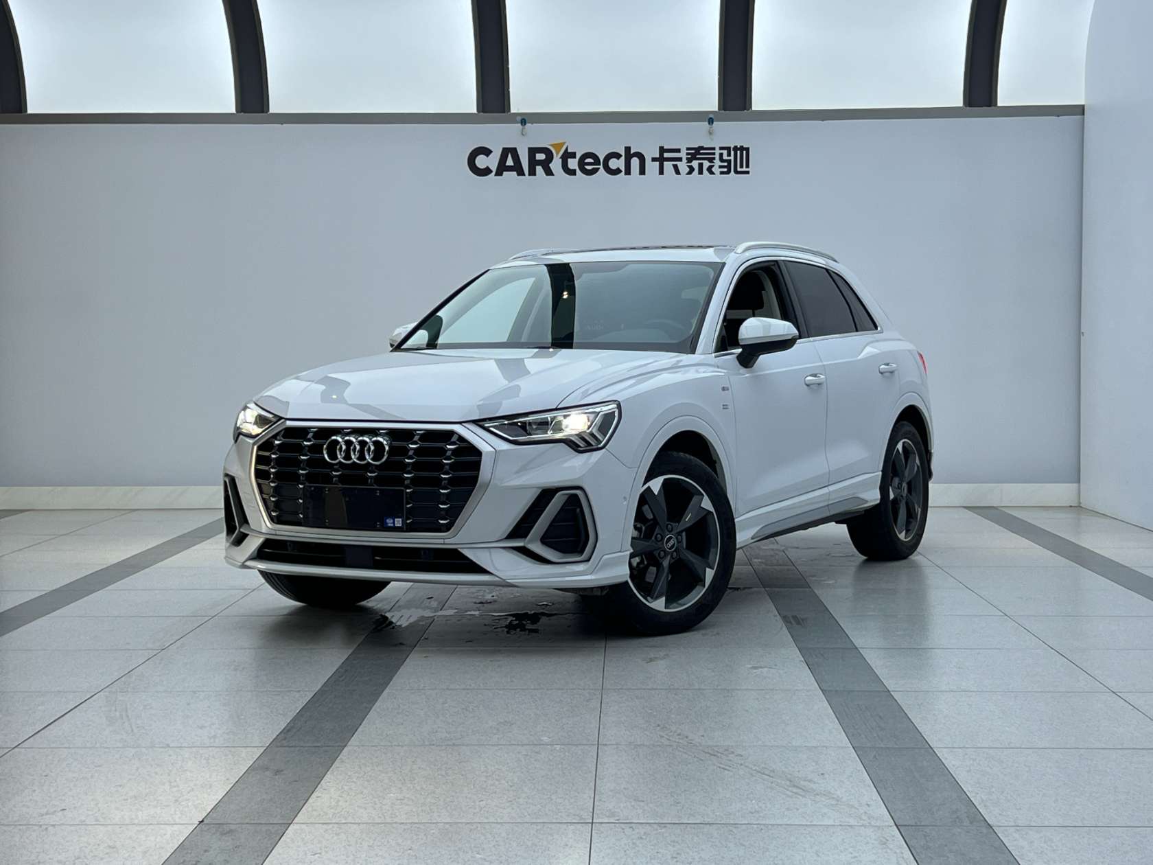 Audi Q3 2022 35 TFSI Fashion and Dynamic Model