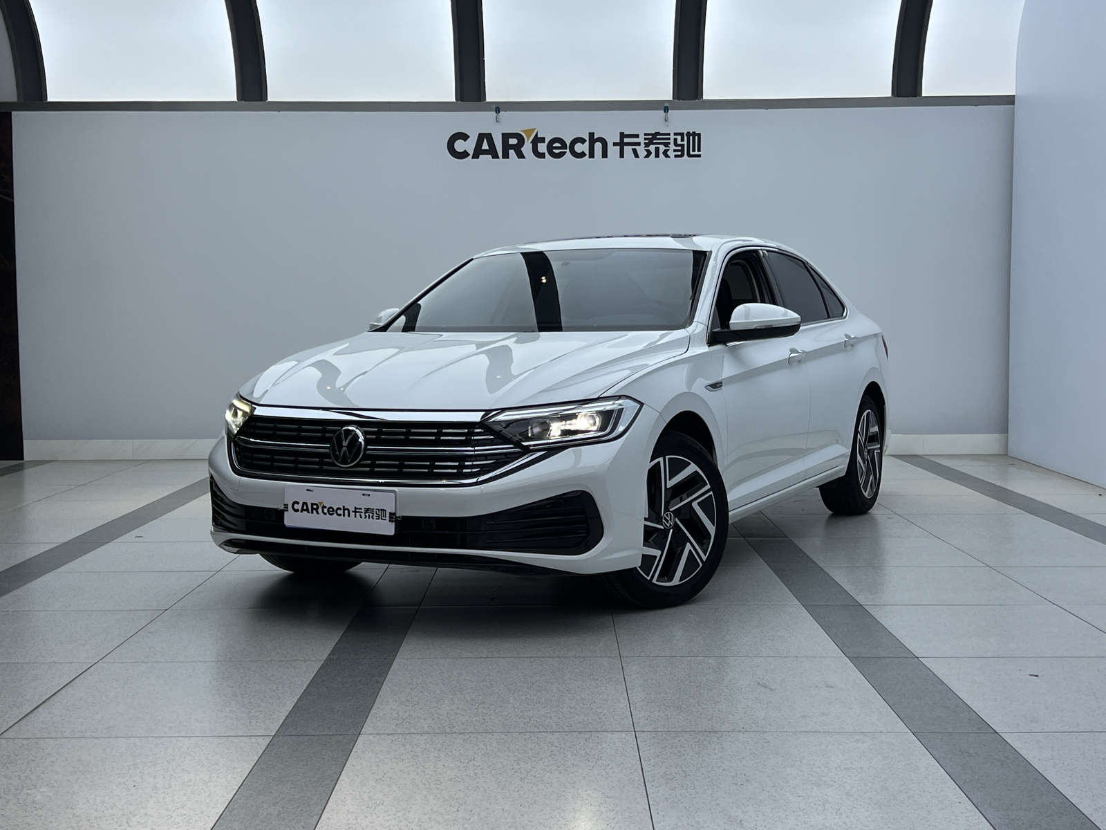 Volkswagen Sagitar 2023 280TSI DSG Комплектация Превосходство Lite