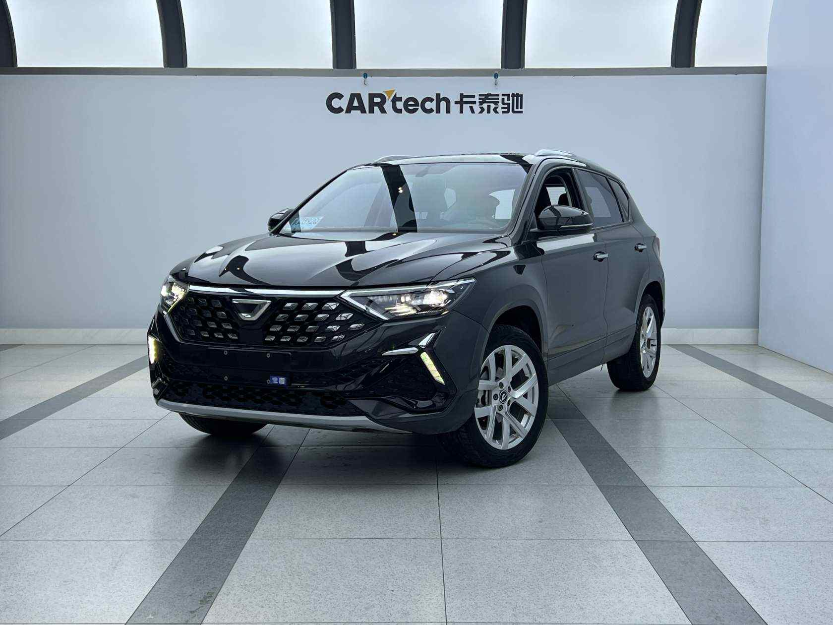 2023 года, 280TSI, автоматическая комплектация «Юэсян»